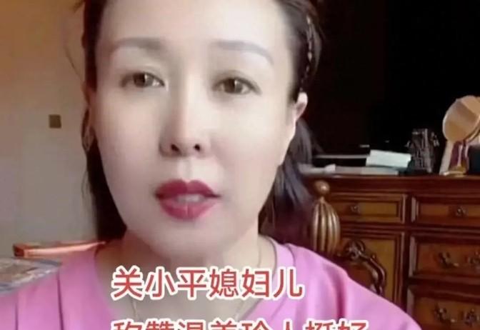 二人轉(zhuǎn)溫美玲最新，友情、歡笑與日常的溫暖時光
