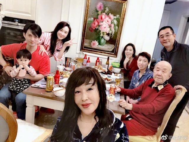 嚴(yán)屹寬杜若溪最新采訪,嚴(yán)屹寬杜若溪最新采訪，小巷中的隱藏美食寶藏